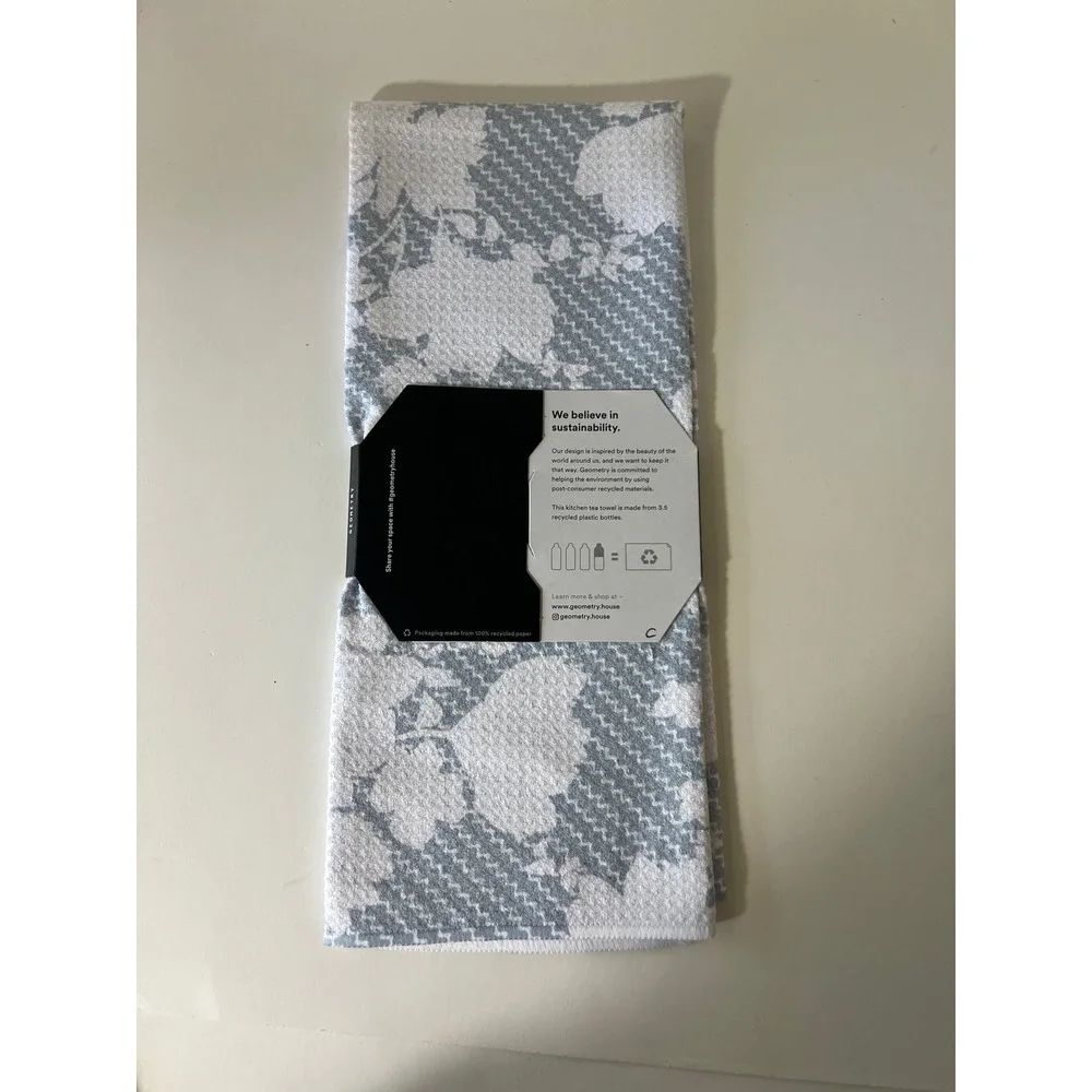 Geometry Kitchen Tea Towels Florals Blue White‎ NWT